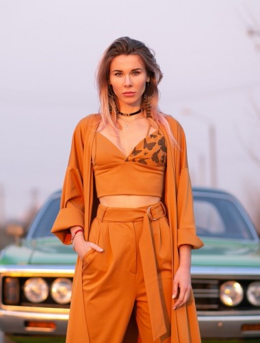 Кроп-топ Road to Happiness кольору saffron - Интернет-магазин одежды "Milkiss"